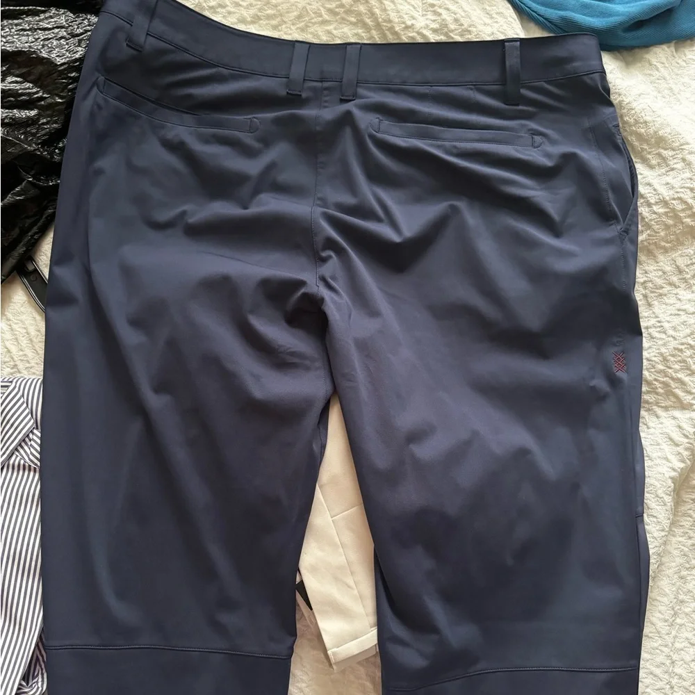 Rhône Commuter Navy 35x33  EUC - Picture 2 of 5